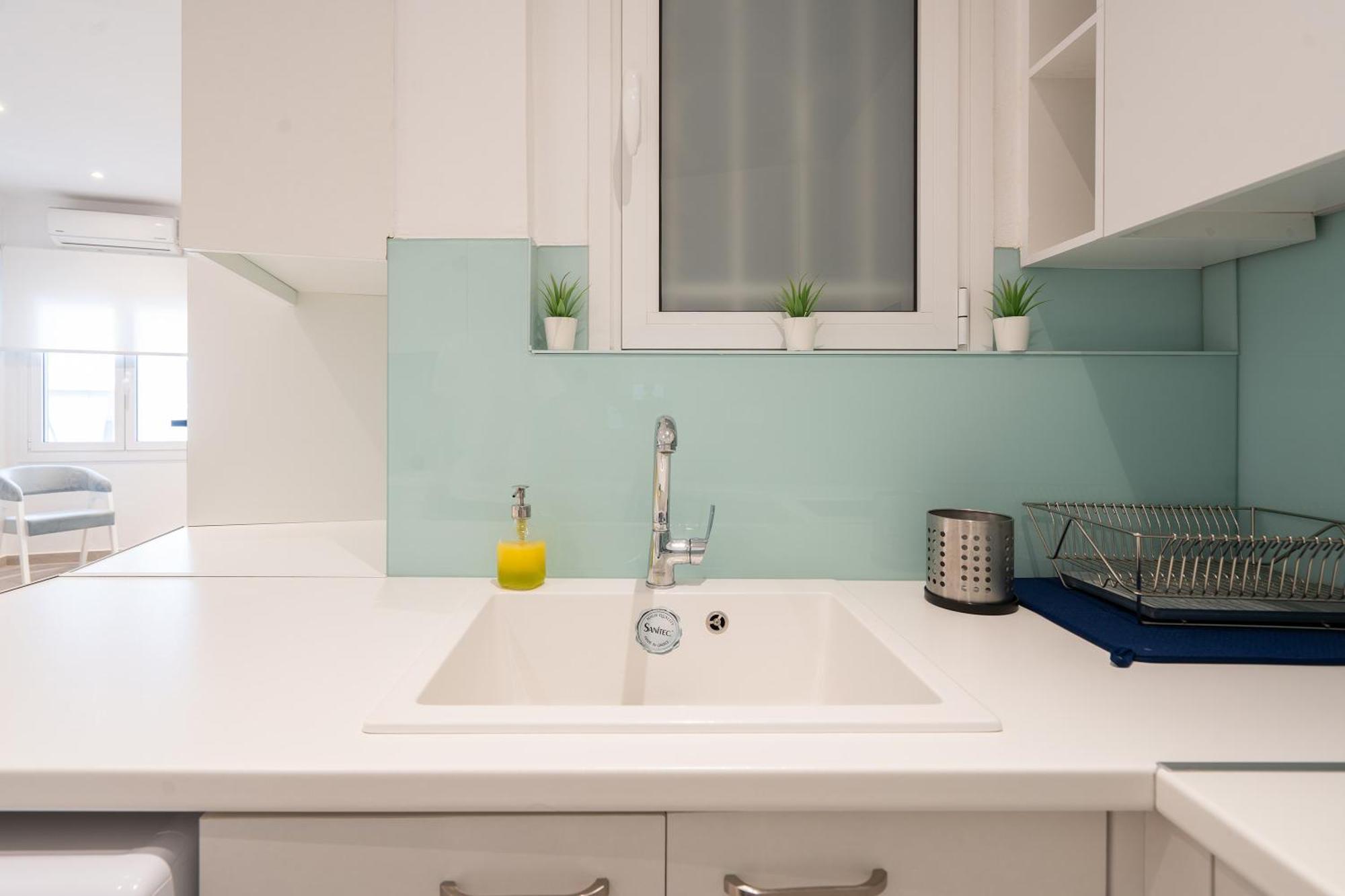 Stunning Cozy Apartment In أثينا المظهر الخارجي الصورة